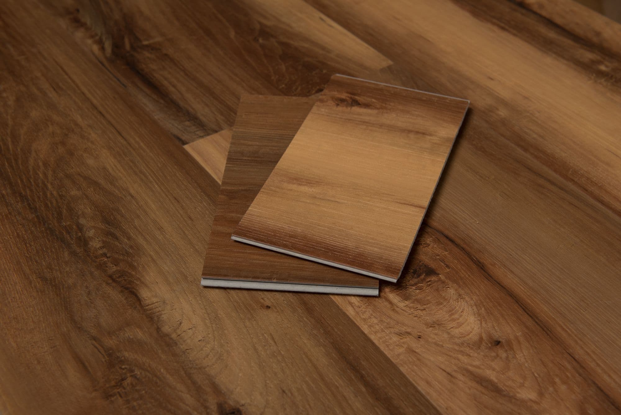 CLEARANCE BLEACHED LIGHT AND DARK WALNUT BFCore  SPC  FLOORING UKS19005 13 M² to clear