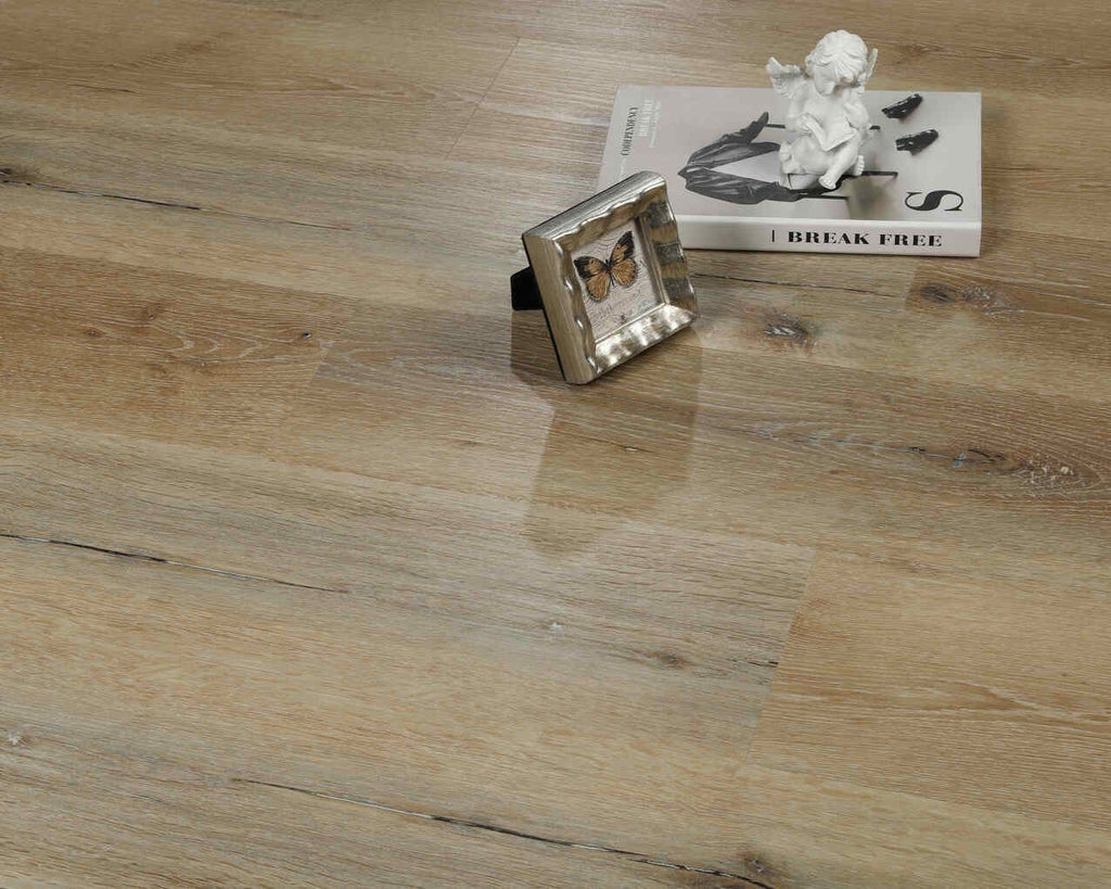 LIGHT PATTERNED OAK BFCore   SPC  FLOORING UKS19012