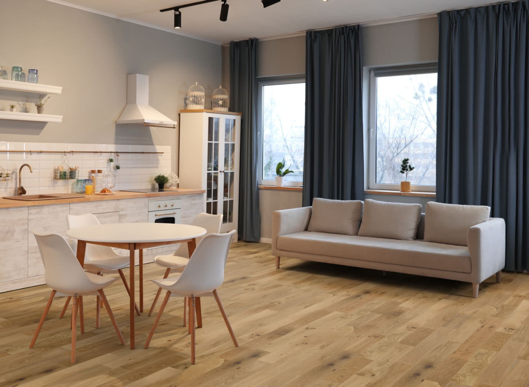 Oak 150 Brushed & Matt Lacquered Strata 14