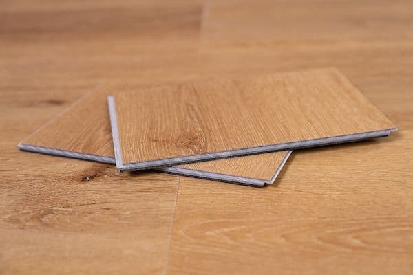SPC DISTRESSED  OAK  BFCore   SPC  FLOORING UKS19003 SAMPLE