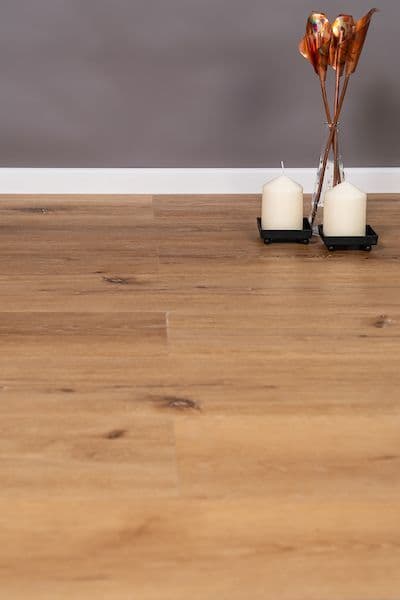 SPC DISTRESSED  OAK  BFCore   SPC  FLOORING UKS19003 SAMPLE