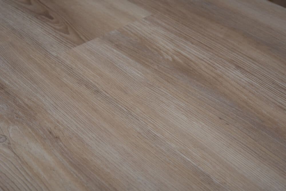 SPC TONED LIGHT OAK UKS19001